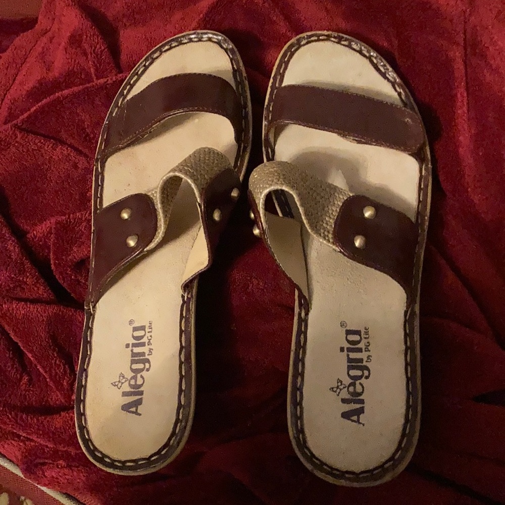 Alegria wedges